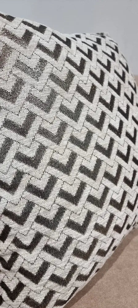 Karze Cushion